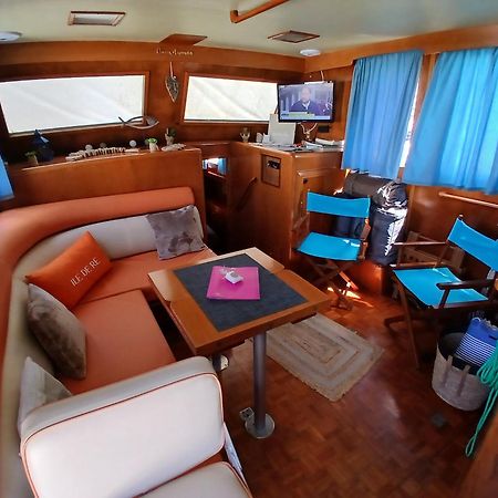 Bateau Atypique Yacht La Rochelle Hotel La Rochelle  Eksteriør billede